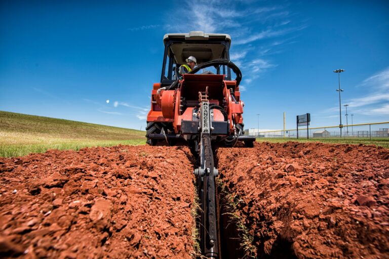 RT125 Ride On Trencher Large