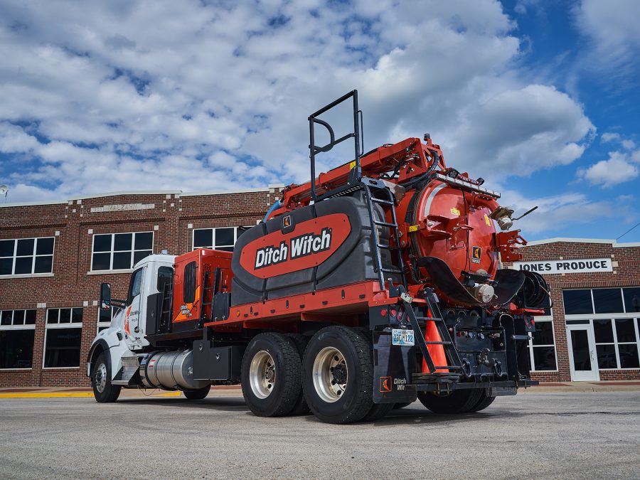 Designed with maximum tow and payload capacity in mind, the HXT line lets you do heavy-duty work without a CDL.